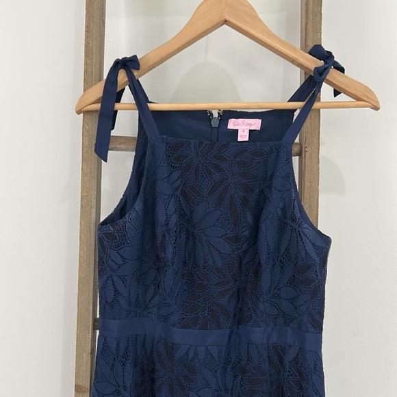 Lilly Pulitzer Dresses & Skirts - Lilly Pulitzer Lace Navy Blue Lined Dress Bow Fitted Straps Women’s Size 4